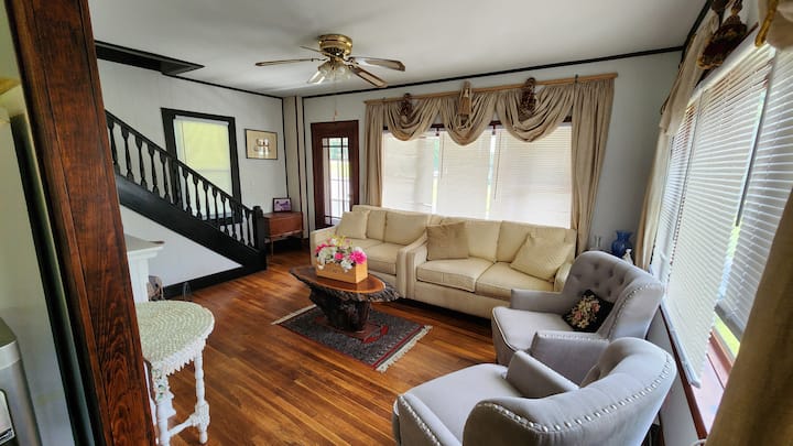 Peaceful 2 Bedroom House - Hancock