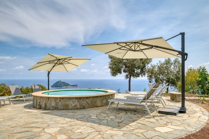 Villa Luce Del Sol  With Pool - M - Alassio