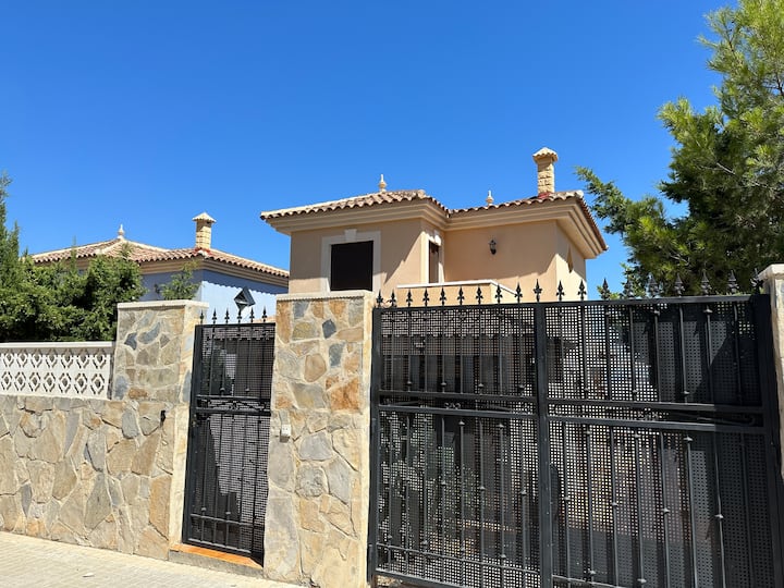 Villa With A Pool By Mount Ponoig - Spanien