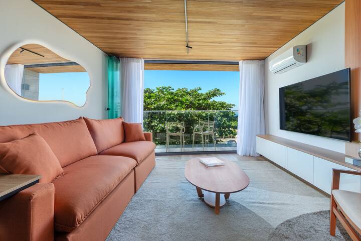 Beachfront Paradise Luxury gallery image 2