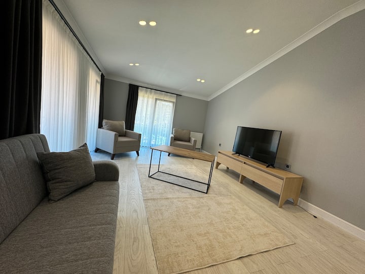 Köşk Dairesi/şehir Merkezi/bahçe/otopark/ Klima. - Zonguldak