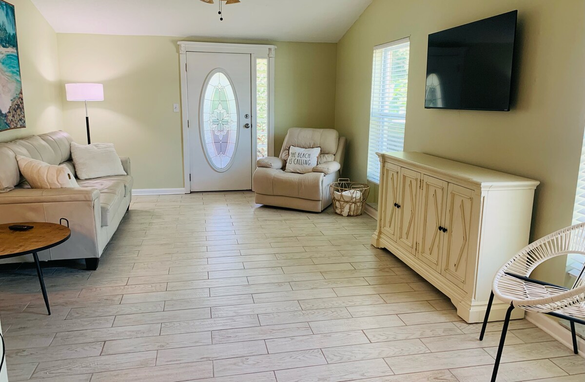 Top performing Airbnb: Cozy Corner in Englewood