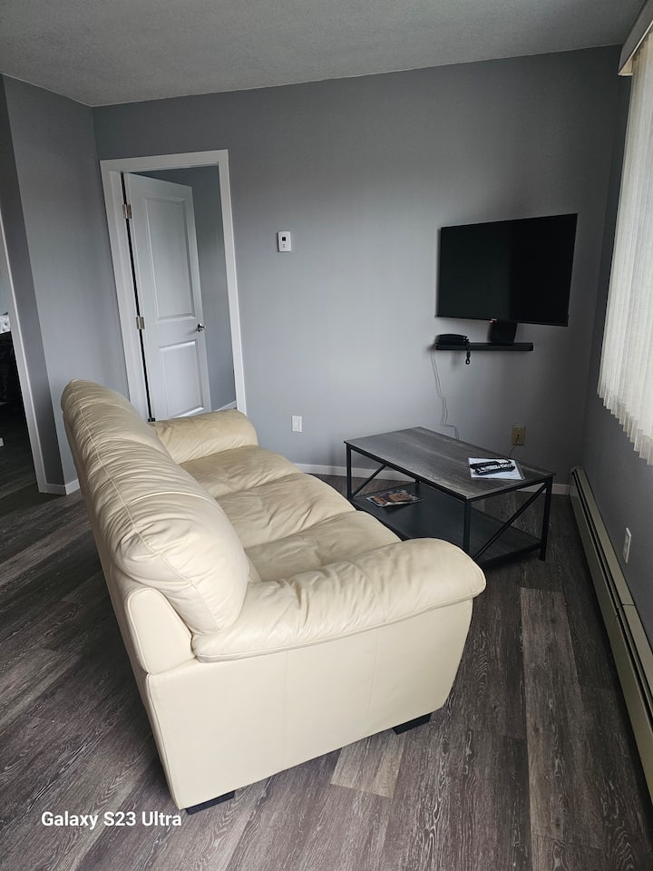 Beautiful Stay By The River! Unit 43 - Campbell River