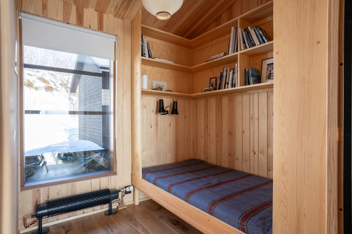 საძინებელი 4