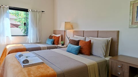 Top performing Airbnb: Suite with garden and private entrance near the Windmill in Holambra