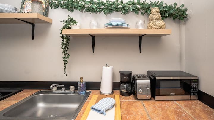 Prime Location, Walk To The Beach-full Generator - San Juan