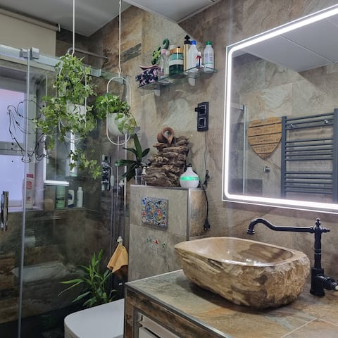 Practical 2-room accommodation