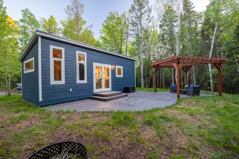 Secluded Tiny Home w Nature Trail To Lake Superior