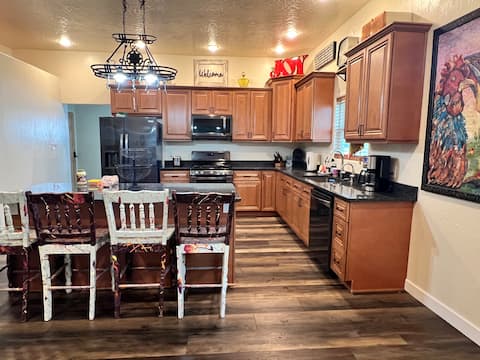 Bridger Bungalow - 2 Beds 2 Bath