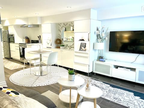 Popular Airbnb listing: Fresh, stylish boutique retreat in York South—Weston