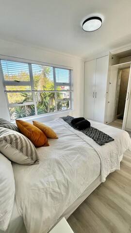 Surfers Rest, Blouberg central gallery image 2