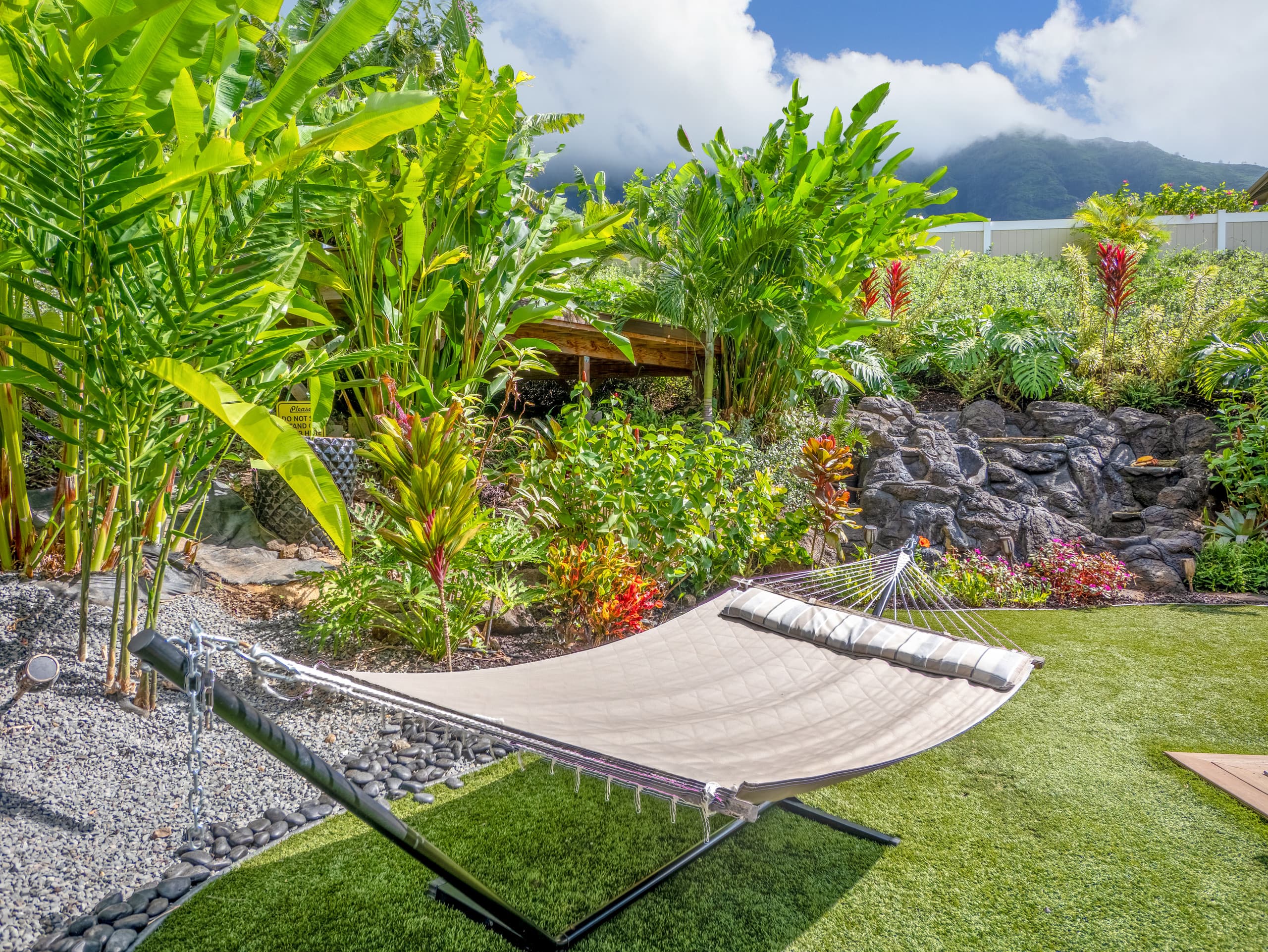 Home in Waianae · ★4.99 · 4 bedrooms · 7 beds · 2.5 private baths - Image 70