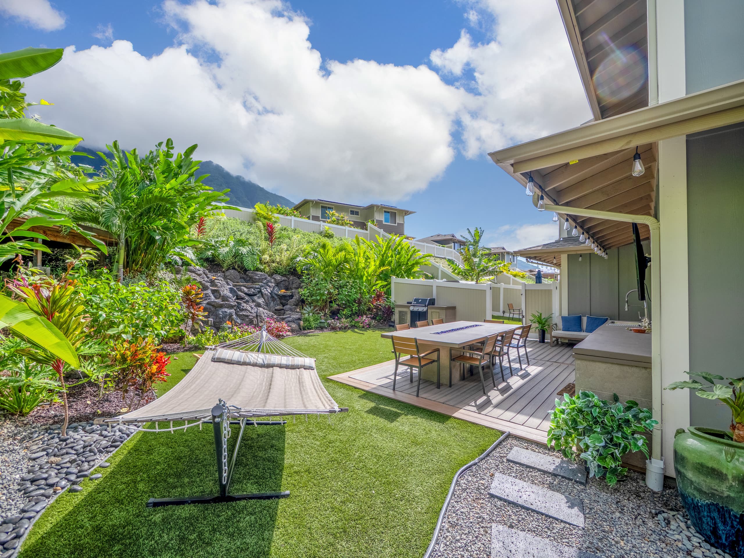 Home in Waianae · ★4.99 · 4 bedrooms · 7 beds · 2.5 private baths - Image 66