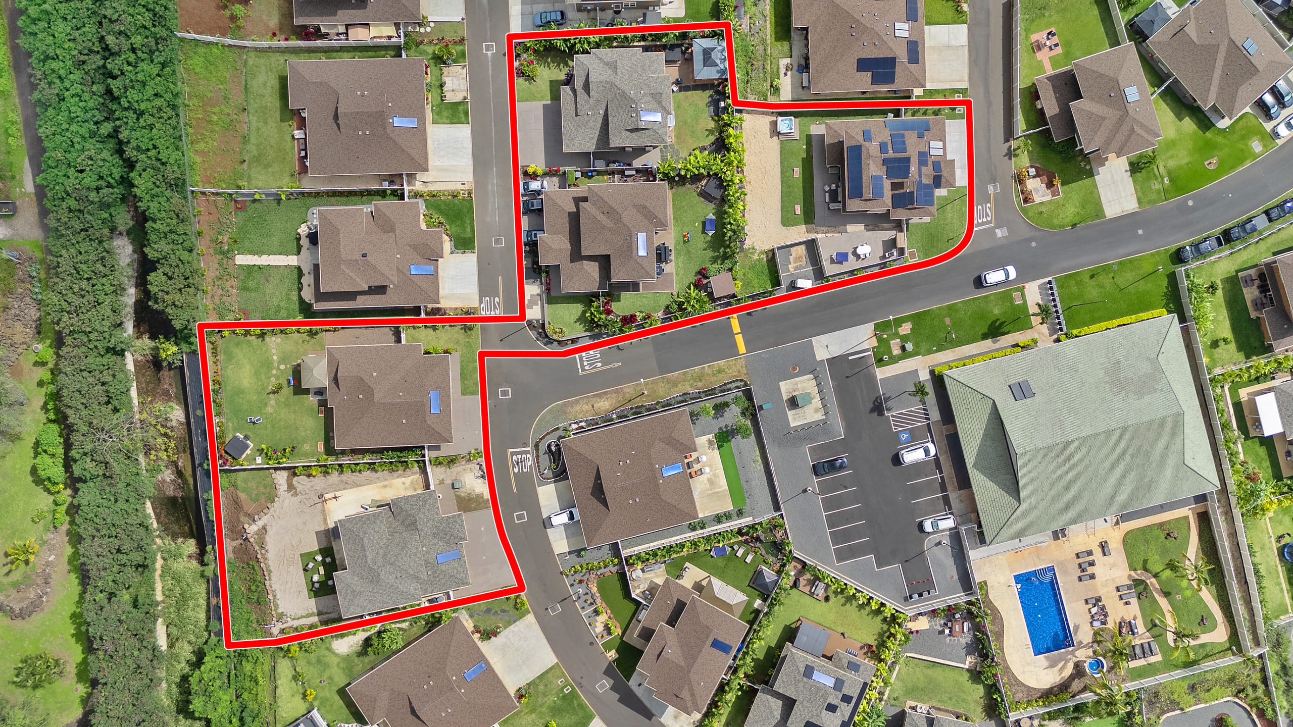 Home in Waianae · ★4.99 · 4 bedrooms · 7 beds · 2.5 private baths - Image 108