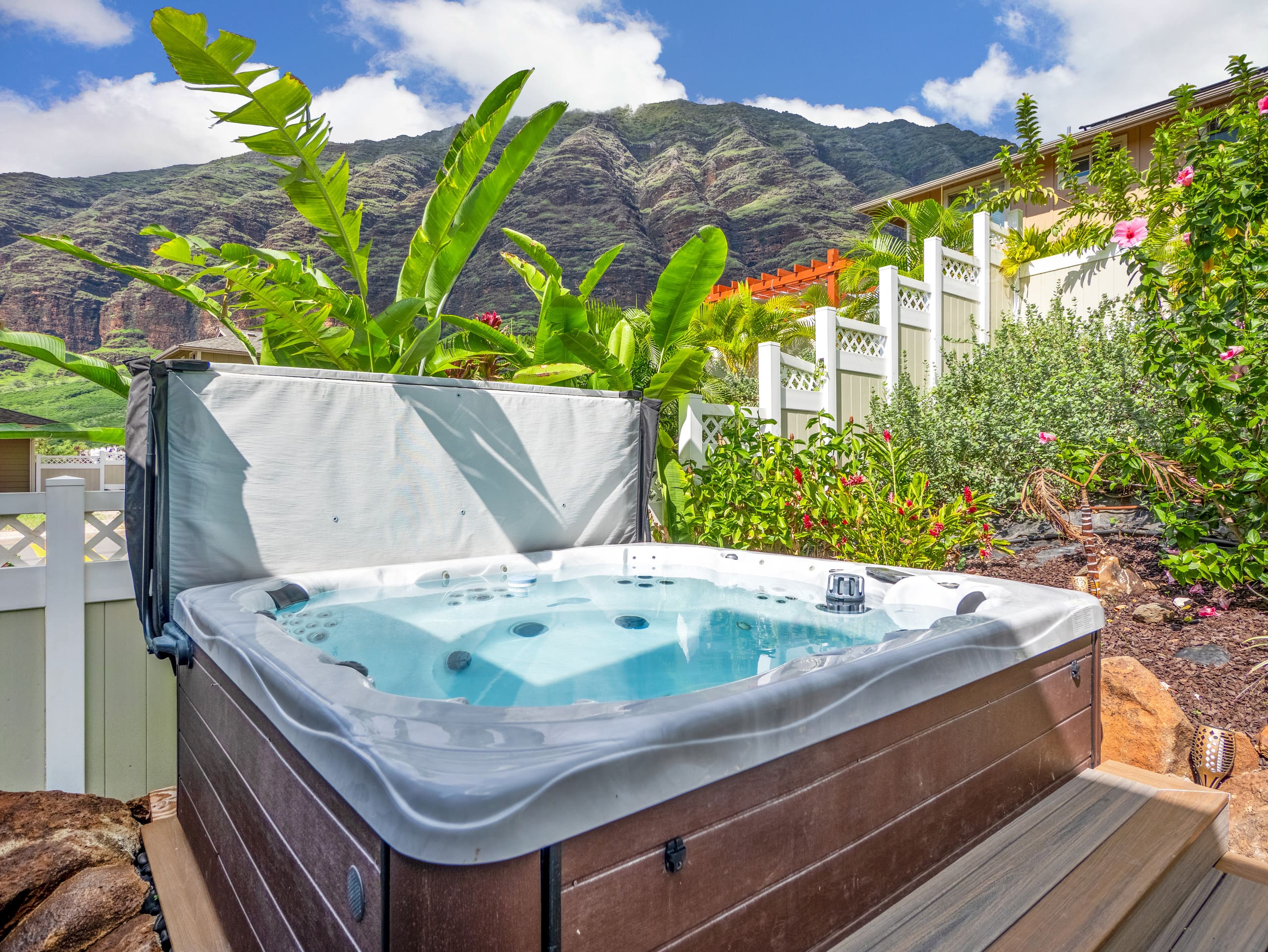Home in Waianae · ★4.99 · 4 bedrooms · 7 beds · 2.5 private baths - Image 132