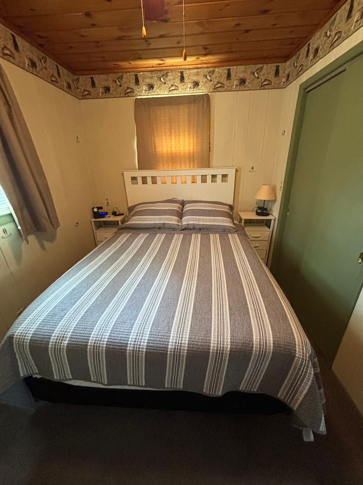 საძინებელი 1