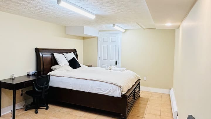 Kearney Lake Rd Room 1 - Halifax, NS, Canada
