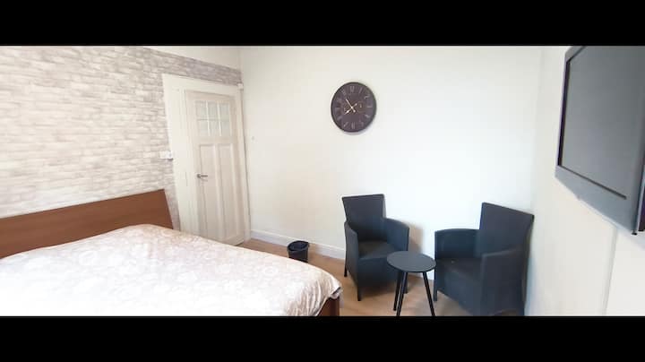 Chambre Dans Un Appartement - Annemasse