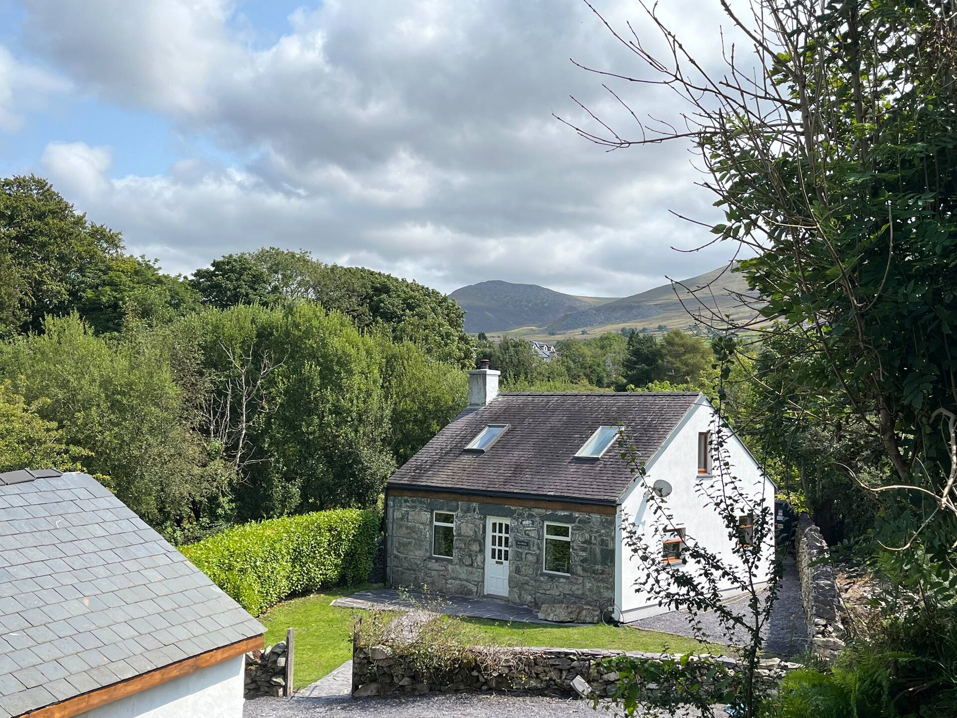 Bryn Rhedyn cottage