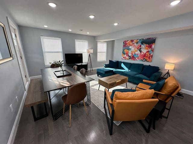 15% OFF | NYC | EWR | The Modern Mingle