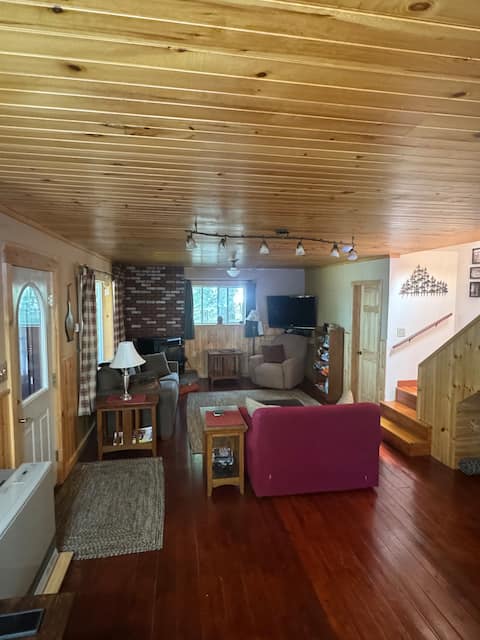 Successful Airbnb property: Family Waterfront Home with Cedar Barrel Sauna in Bangor