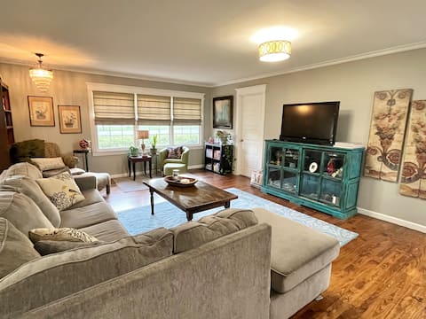 Ranch in a Railroad Town~1 Mi to Downtown Opelika