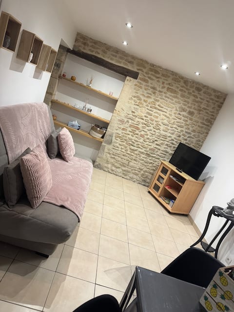 Successful Airbnb property: Cozy cottage close to the coast in Calvados