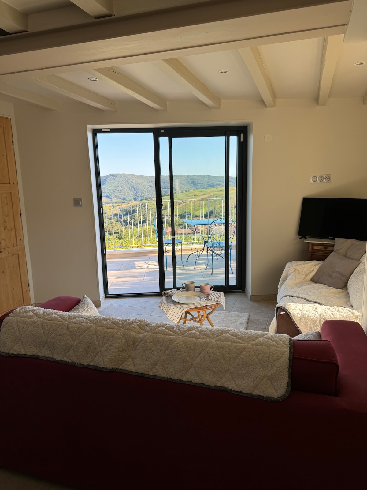 Annonce Airbnb populaire: Little Paradise, 5-star classified house with stunning views à Saône Et Loire