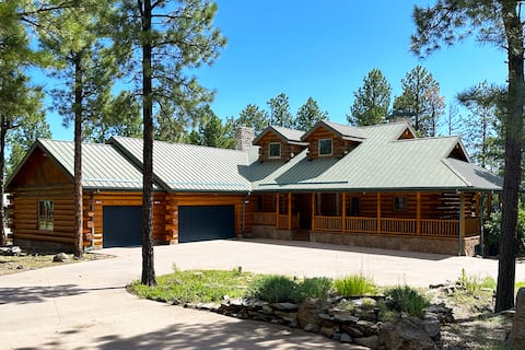 Beautiful Mountain Lodge (7,000 Sq. Ft) W/ Pond