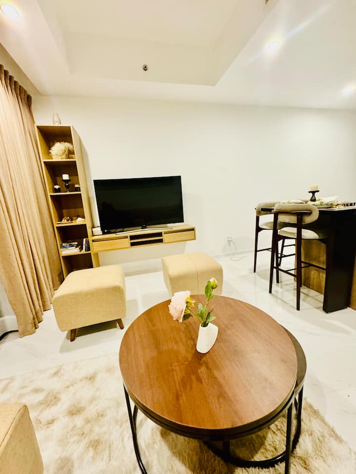 Luxury Apartment In Twinpeaks - Colombo