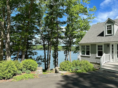 River Front Cottage with dock and views