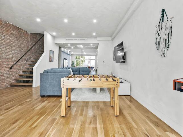 Massive Townhouse/Heart of Brooklyn w Arcade games gallery image 3