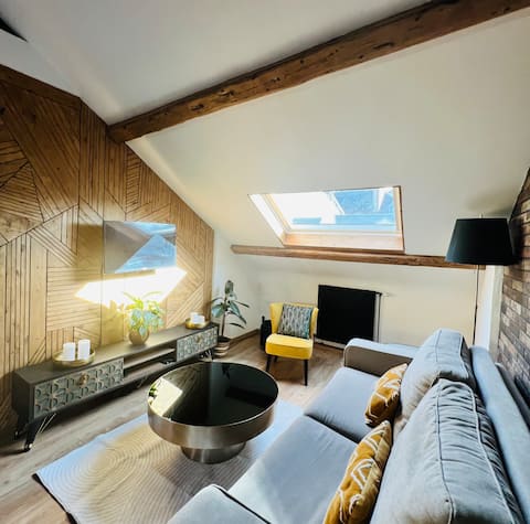 Hyper-center apartment