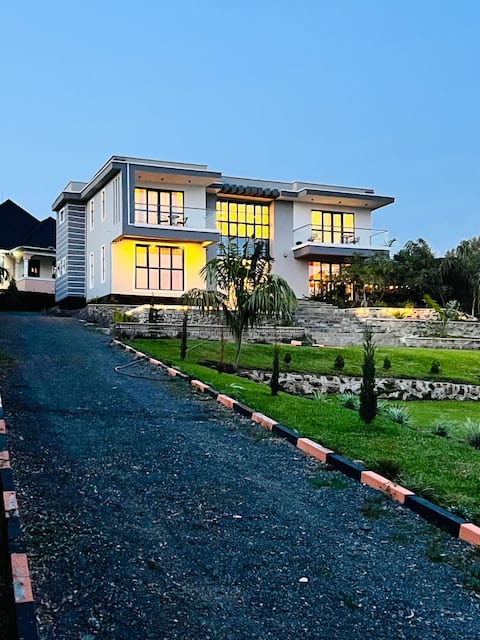 Villa Vista Lake Front0722743633