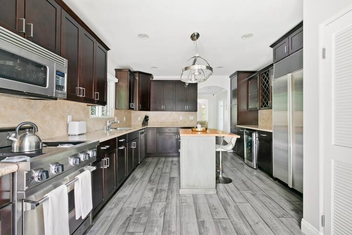 Serenity Stay 3 Bedrooms. gallery image 3