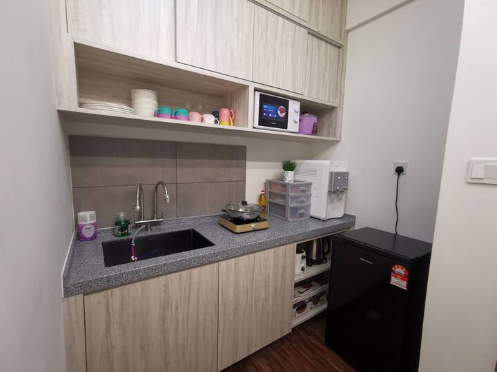 K Avenue: Modern Stay Near Kk Airport Free Park - コタキナバル