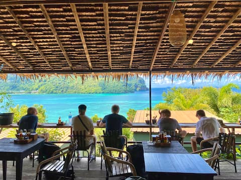 Koh Phi Phi Escape | Cozy Family Room