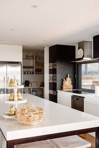 Ocean Sands Beach Front House gallery image 4