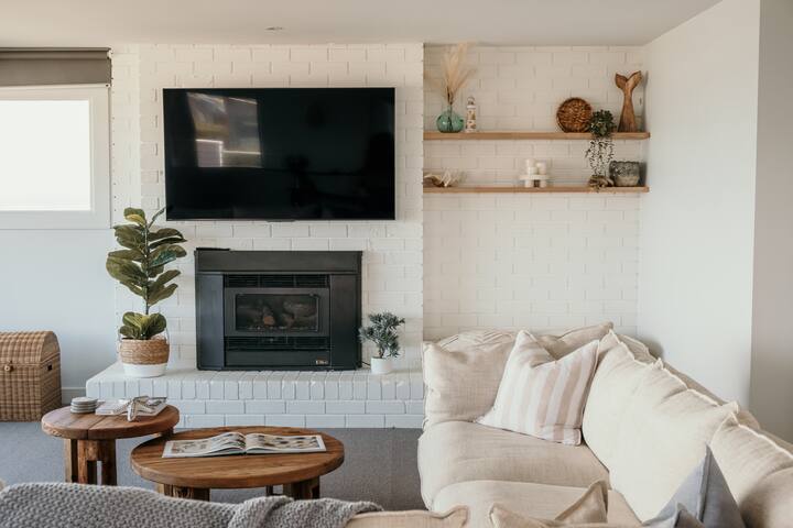 Ocean Sands Beach Front House gallery image 3