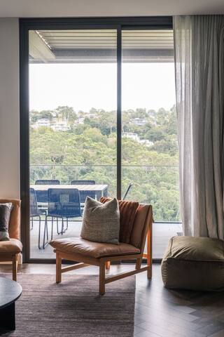 Luxury Cammeray Apartment gallery image 2