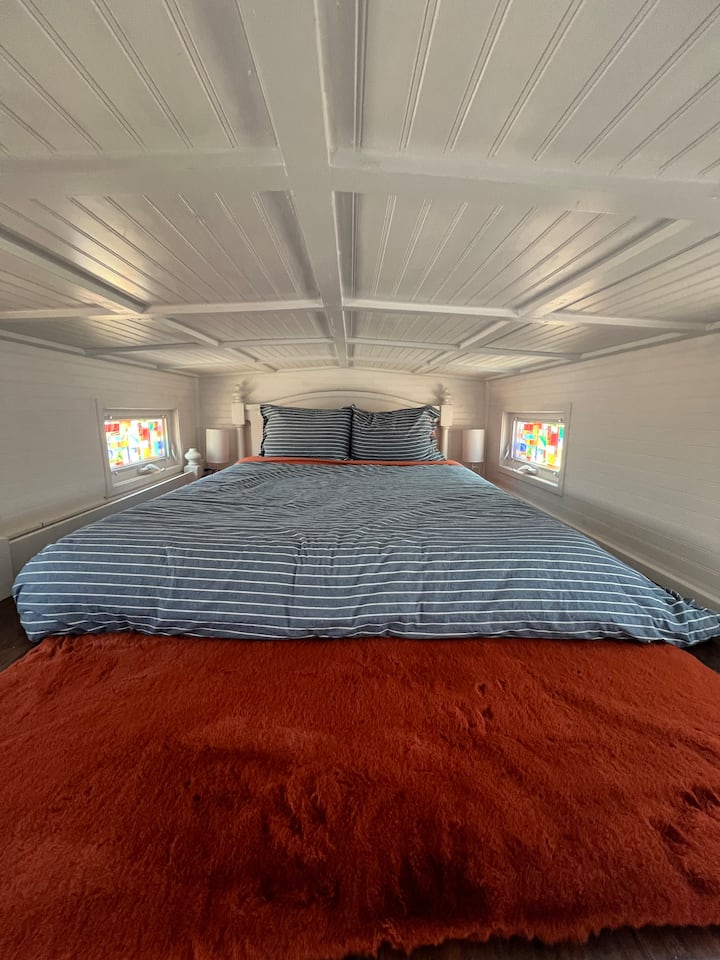 Zion Area Couples Retreat with Hot Tub, Pool and Firepit