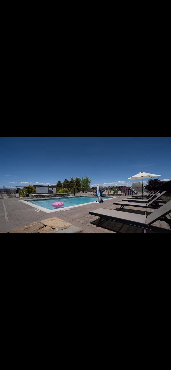 Zion Area Couples Retreat with Hot Tub, Pool and Firepit