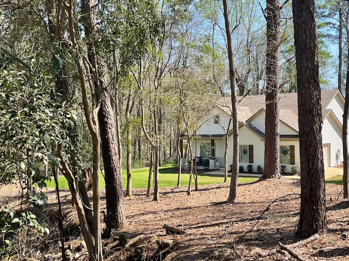 Game Day Retreat - 5 Mi To Ua - 3bd/2br - Sleeps 6 - Tuscaloosa, AL