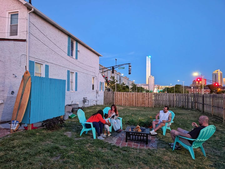 Yard + Deck | Parking 4 | Near Ac Boardwalk - Atlantic City, NJ