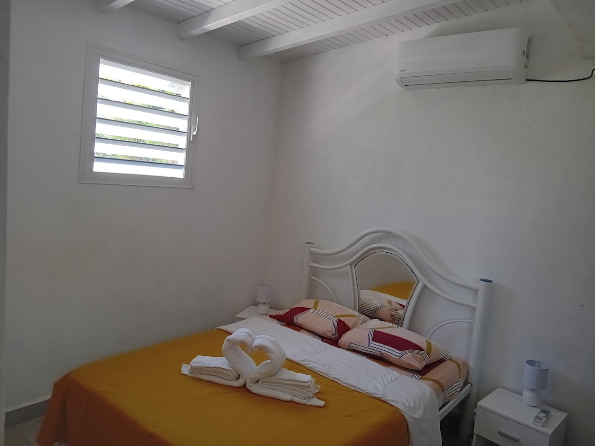 غرفة النوم 2