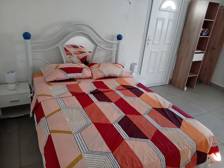 საძინებელი 1