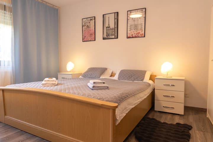 Zentrales 2-zi Apartment Wlan Parkplatz Balkon - Wiesbaden