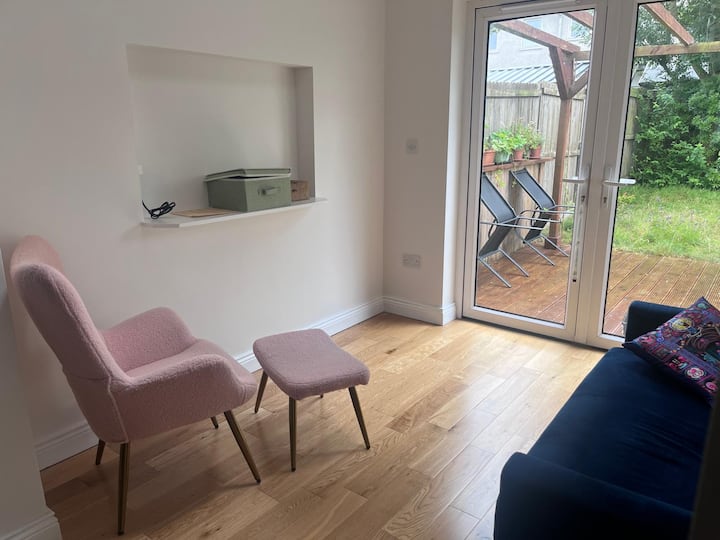 Room In Cobh - Cork
