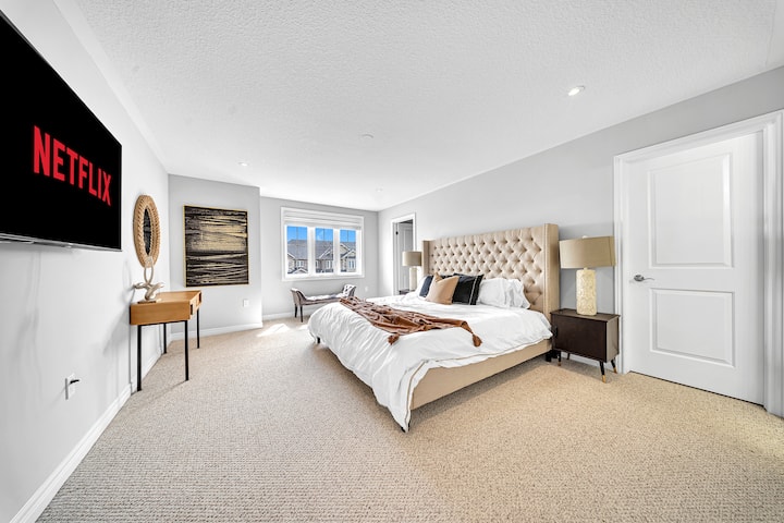 Hauptschlafzimmer mit eigenem Waschraum