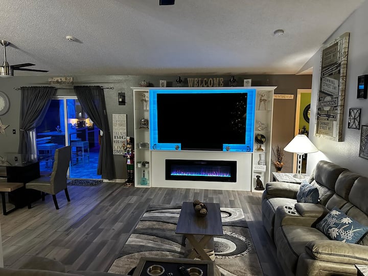 Tropical Haven 4m Disney, Pool. Hottub, Game Rm - Celebration, FL